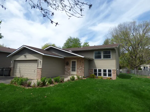 5674 137th Ln, Savage, MN 55378