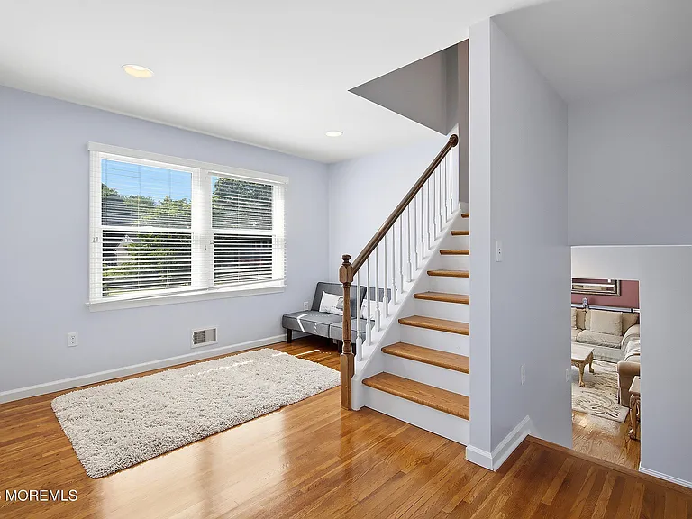 39 Hilltop Rd — Photo 32