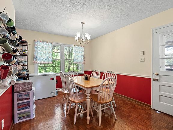 5th image of 119 Adams Dr
