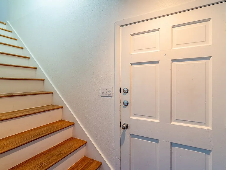 606 Franklin Blvd #A — Photo 10