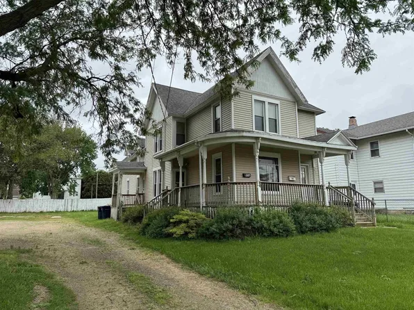335 North Jackson Street, Janesville, WI 53548