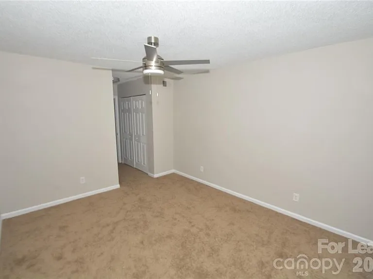 605 Mountainwater Dr — Photo 9