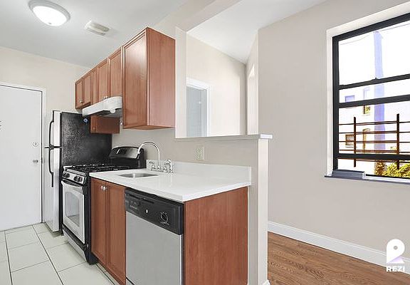 2nd image of 2159 5th Ave #4A