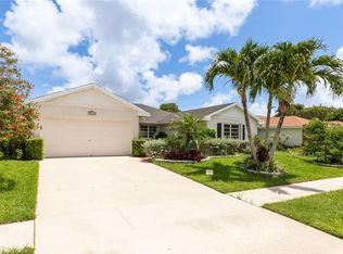 10821 Greentrail Dr S, Boynton Beach, FL 33436