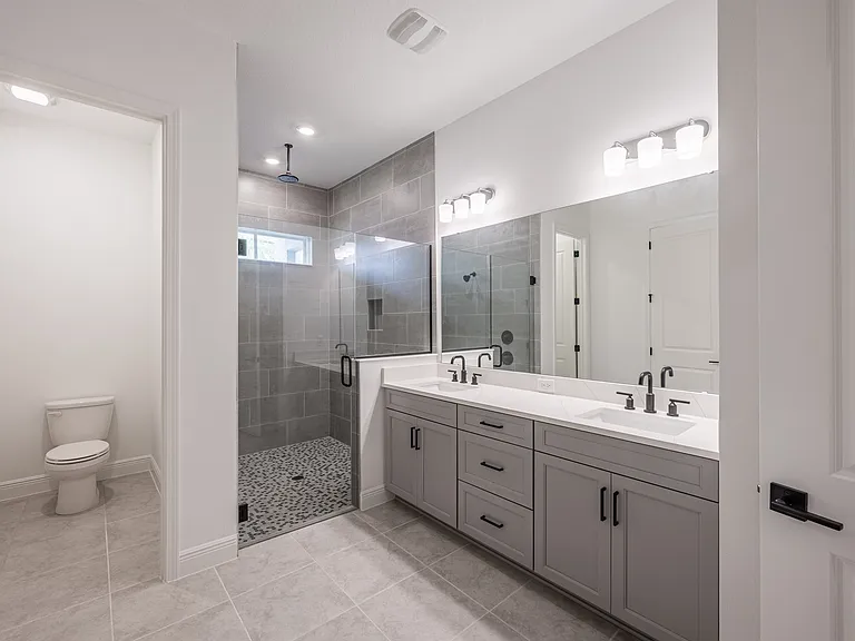 10132 Peebles St — Photo 35