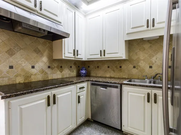 3350 McCue Rd APT 201, Houston, TX 77056