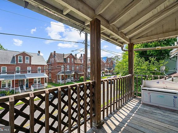 3rd image of 233 Bridge St