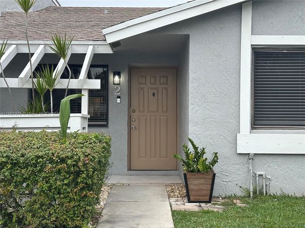 603 Racquet Club Rd APT 2