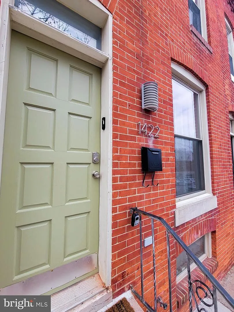 1422 Jackson St photo 1