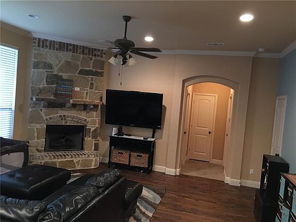 2nd image of 11125 Castle Oak Ln