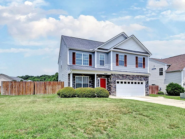4688 Yeardley Loop — Photo 3