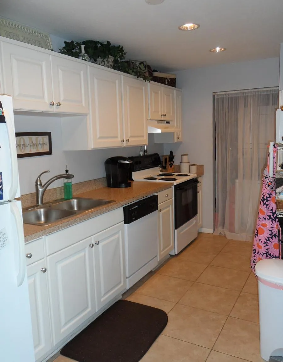 2 bed, 1.5 bath, 890 sqft, $2,200 — Photo 4