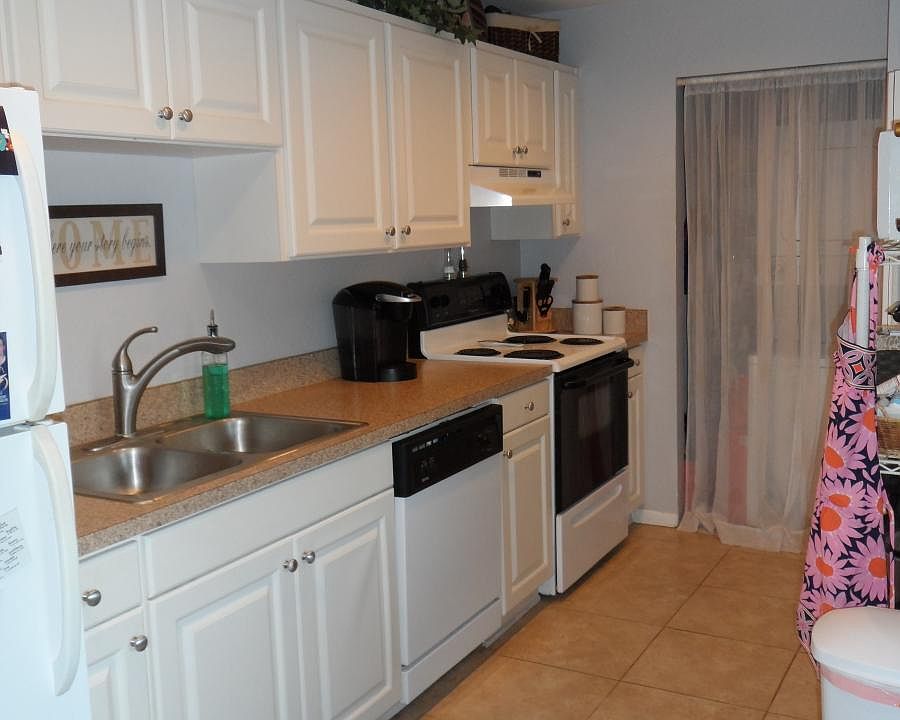 Kitchen & Laundry