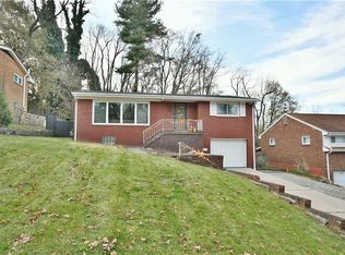 27 Green Glen Dr, Pittsburgh, PA 15227