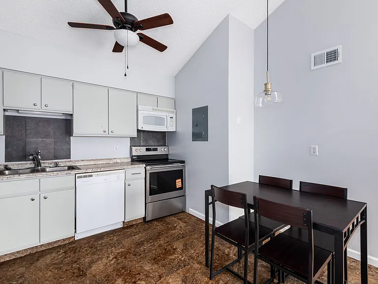 8803 Colorado Blvd #304 — Photo 7