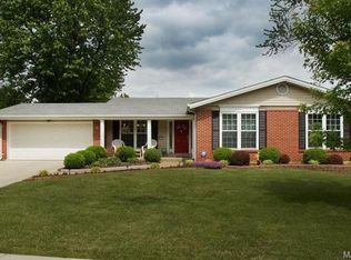 1014 Appalachian Trl, Chesterfield, MO 63017