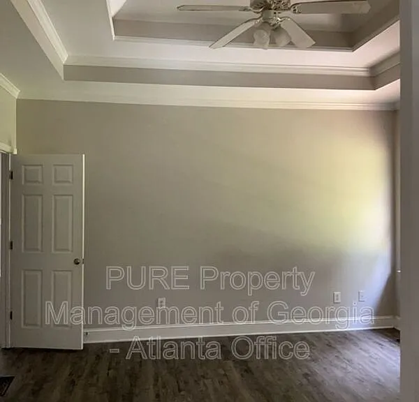 27 N Hampton Dr — Photo 18