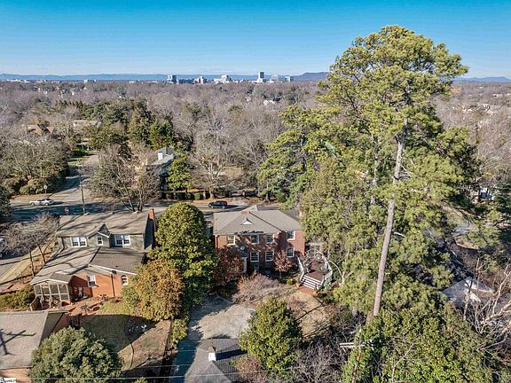 5th image of 404 E Faris Rd