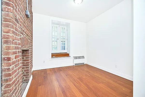 Rented by Keller Williams NYC | media 27
