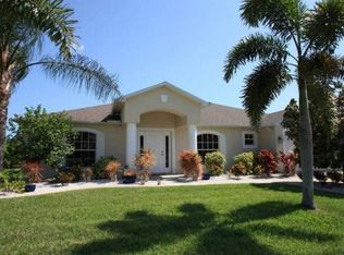 408 Mohawk Pkwy, Cape Coral, FL 33914