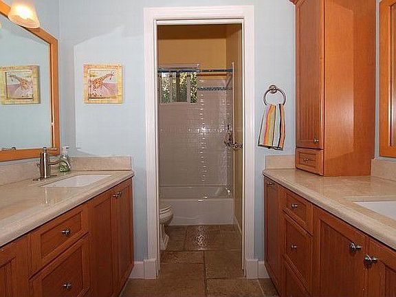 3rd image of 7930 SW 57th Ct