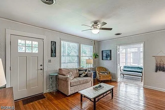 4819 Attleboro St — Photo 29