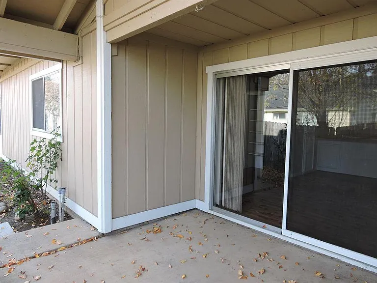 2738 Hurley Way — Photo 16