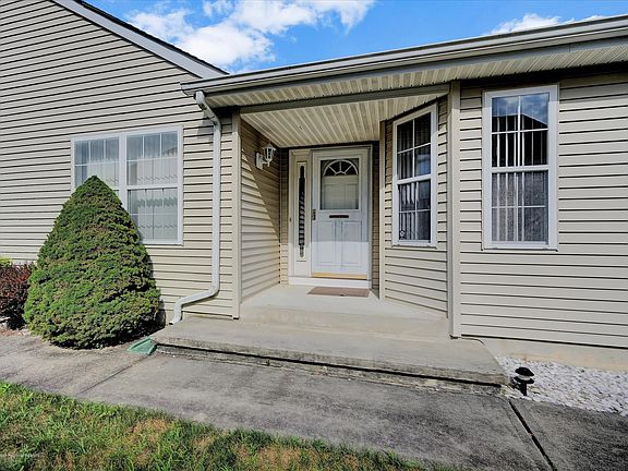2nd image of 371 Jamaica Blvd