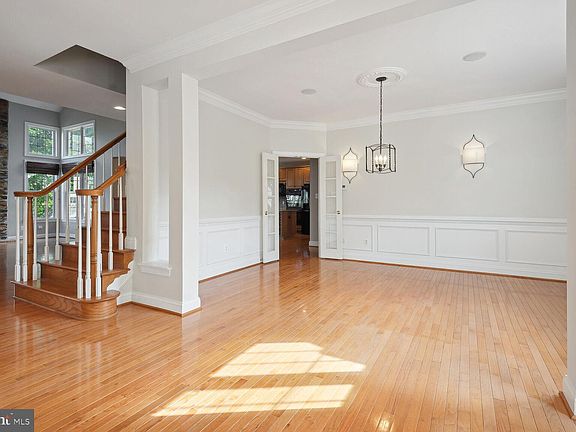 4th image of 43708 Red House Dr