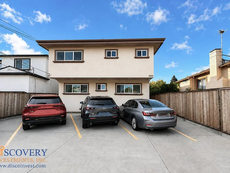 3939 Midvale Ave — Photo 30