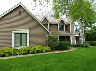 4480 S Sommerset Dr, New Berlin, WI 53151