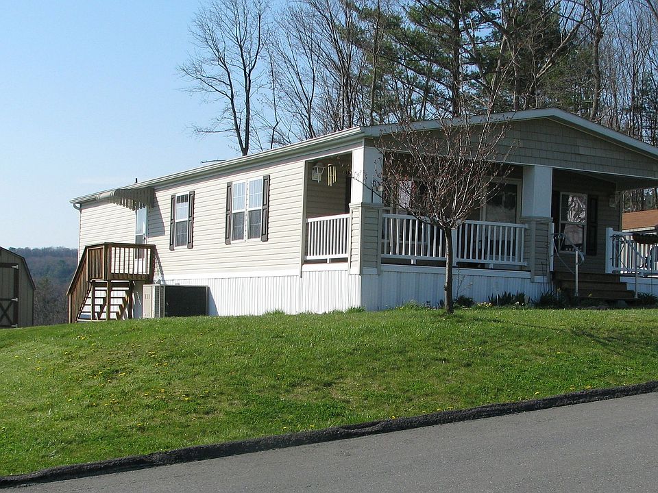 109 Tiffany Lane