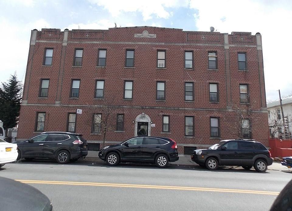 2nd image of 1902 Bay Ridge Pkwy Unit 6