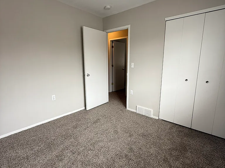 1256 Oxford Manor Ct #1 — Photo 16