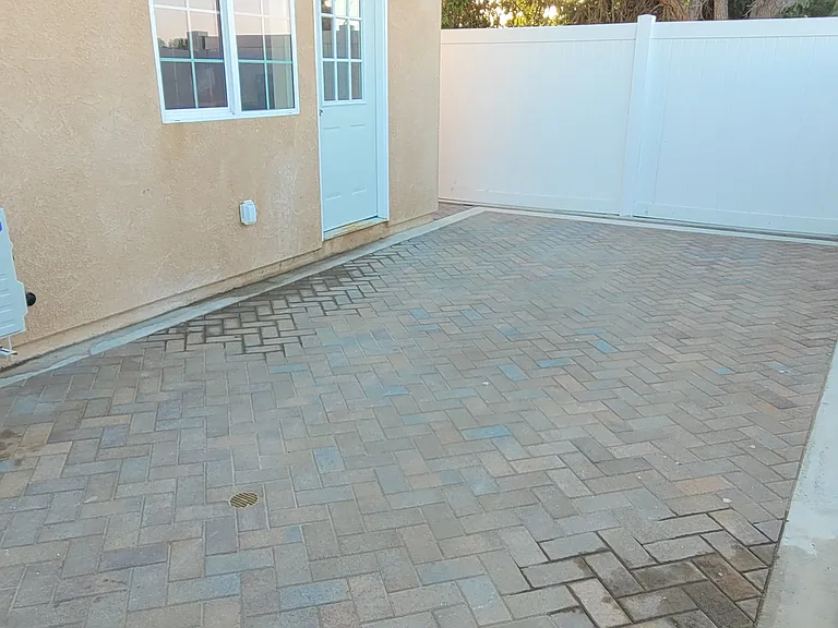 121 W Janss Rd — Photo 23