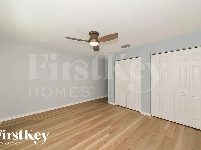 92 Stanford Rd — Photo 11