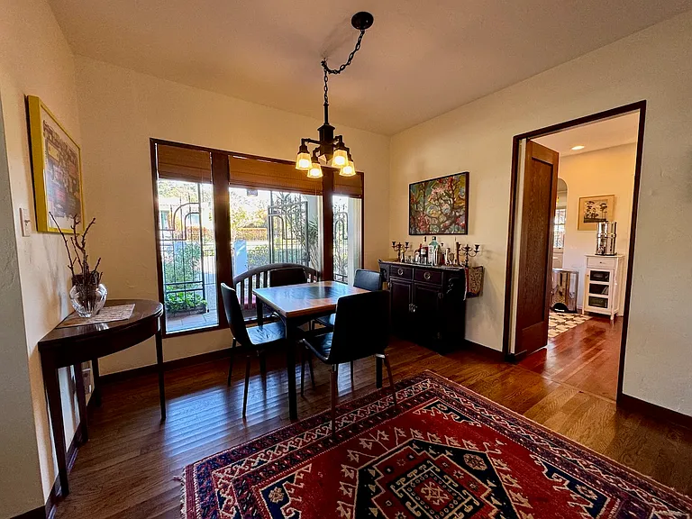 535 N Soledad St — Photo 8