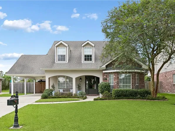 725 Cazalard St, Belle Chasse, LA 70037