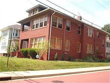 2nd image of 301 18th St NW