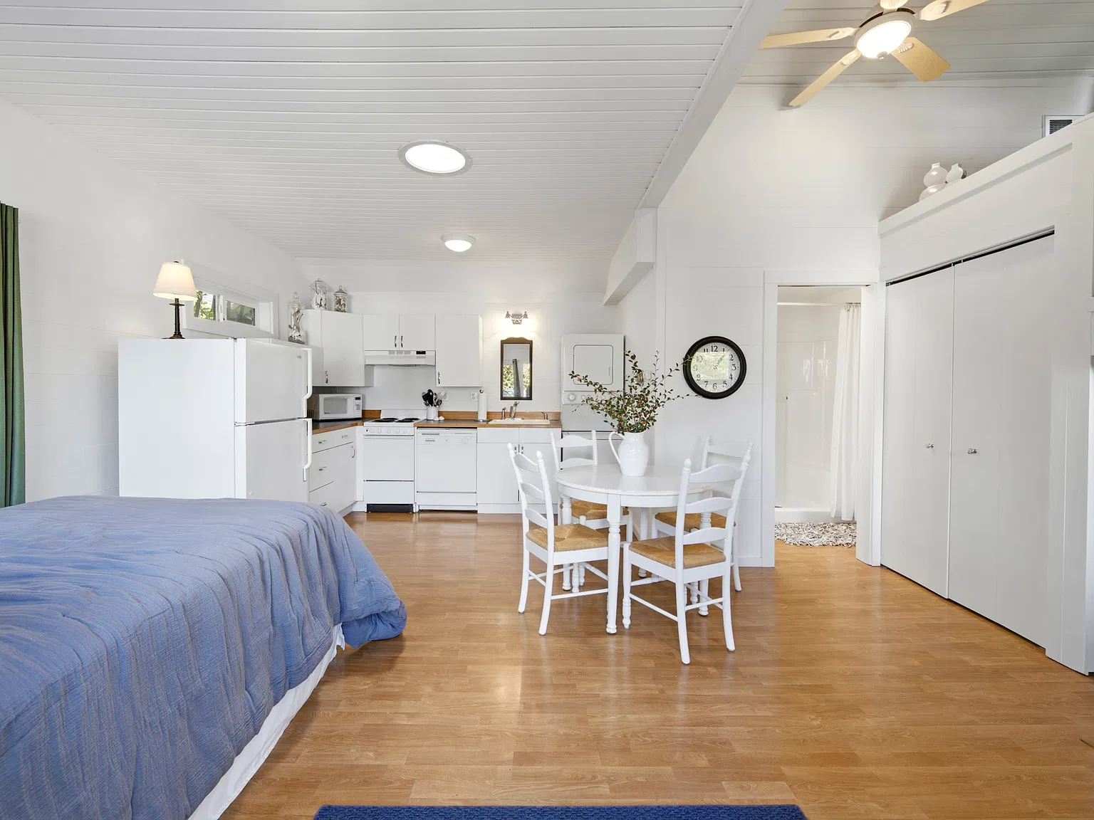3 bed, 400 sqft, $1,800 — Photo 3