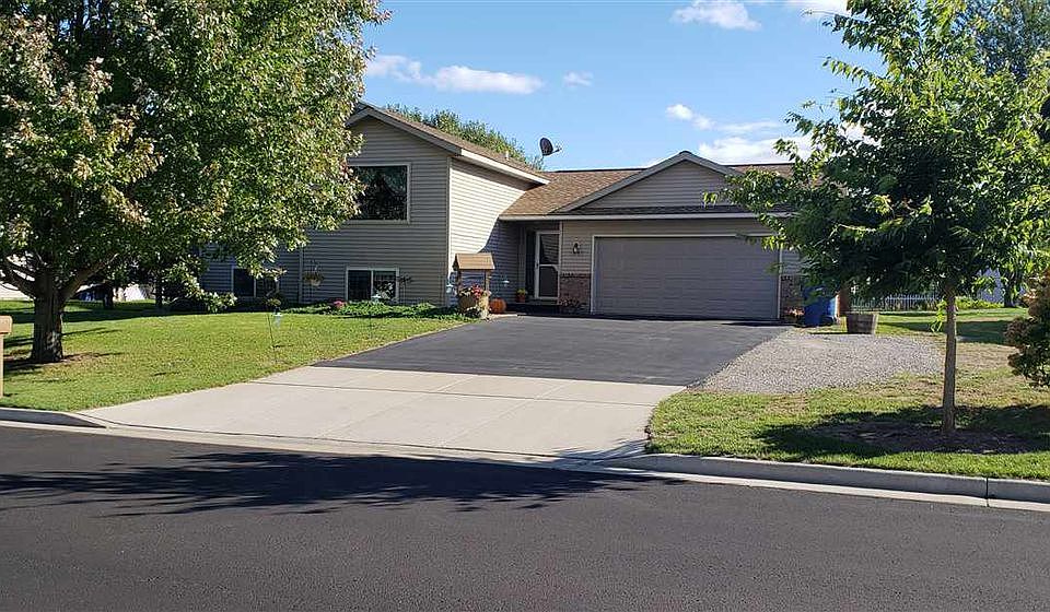 1st image of 1501 Golden Meadow St