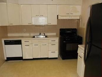 2nd image of 1122 Collingwood Dr