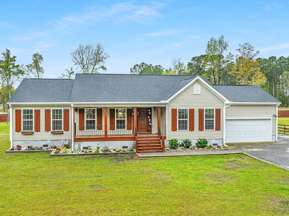 138 Lisenby Dr, Moncks Corner, SC 29461