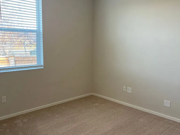 645 NE Union Loop — Photo 13