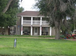 201 N Garfield St, Lakin, KS 67860
