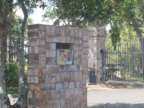 5th image of 4441 Lake Calabay Dr