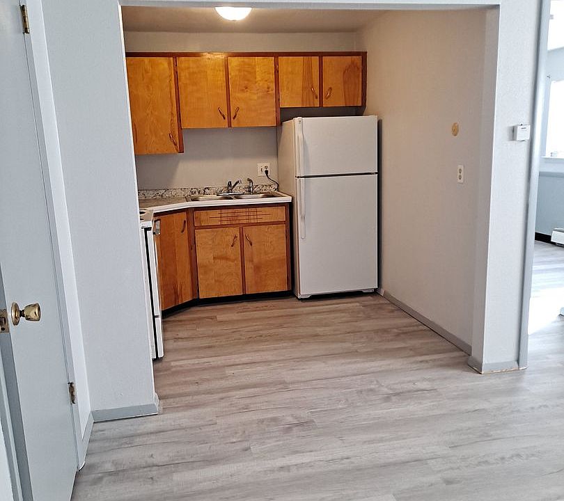 1st image of 1640-1650 Moore Ave #26