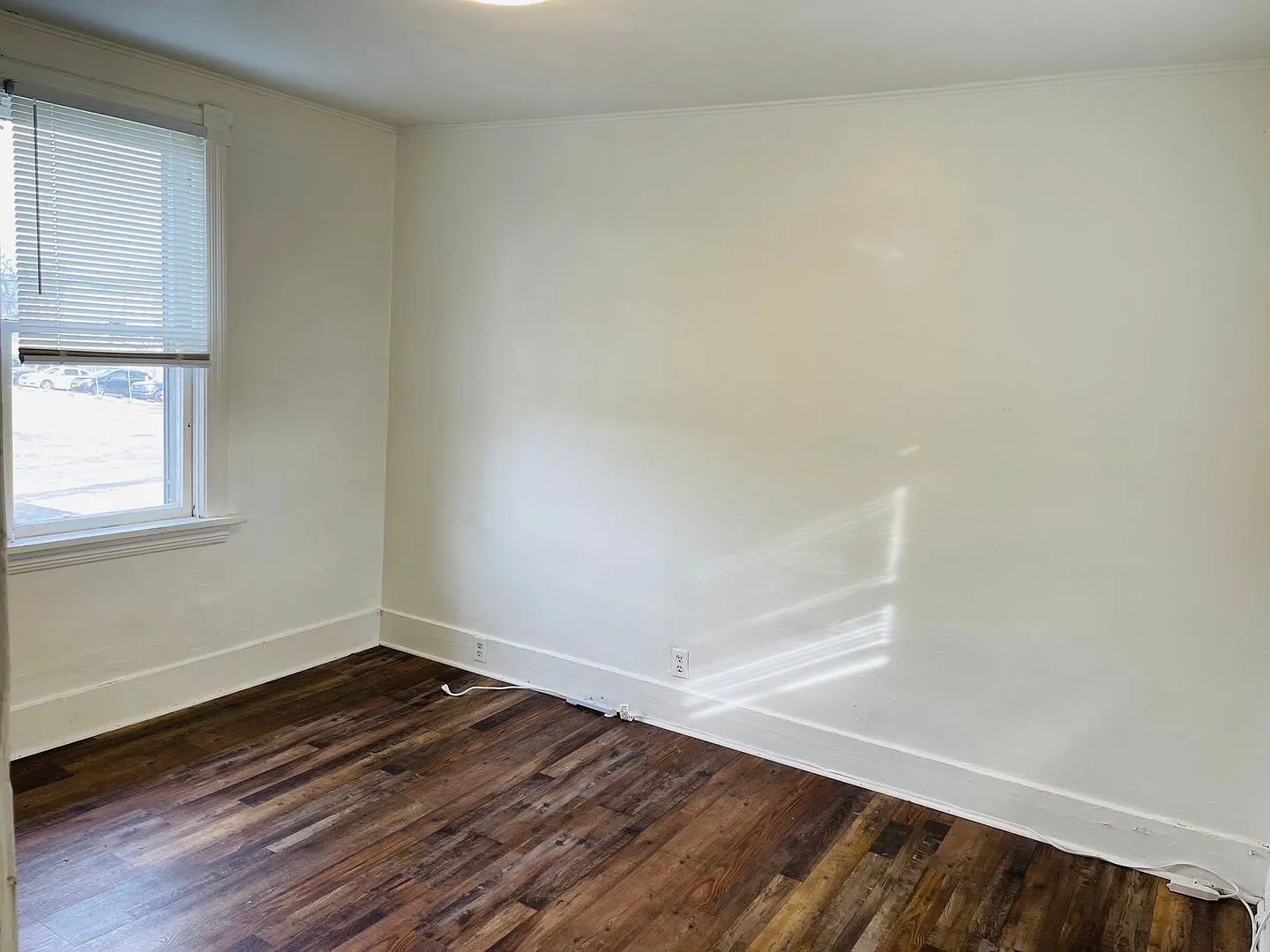 Apartment Near Hospitals, Utilities Included — Photo 4