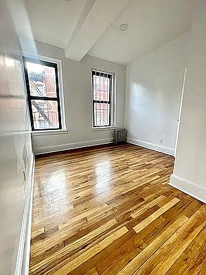 5th image of 233 E 3rd St #3G