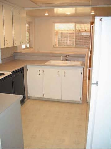 kichen/eating area
